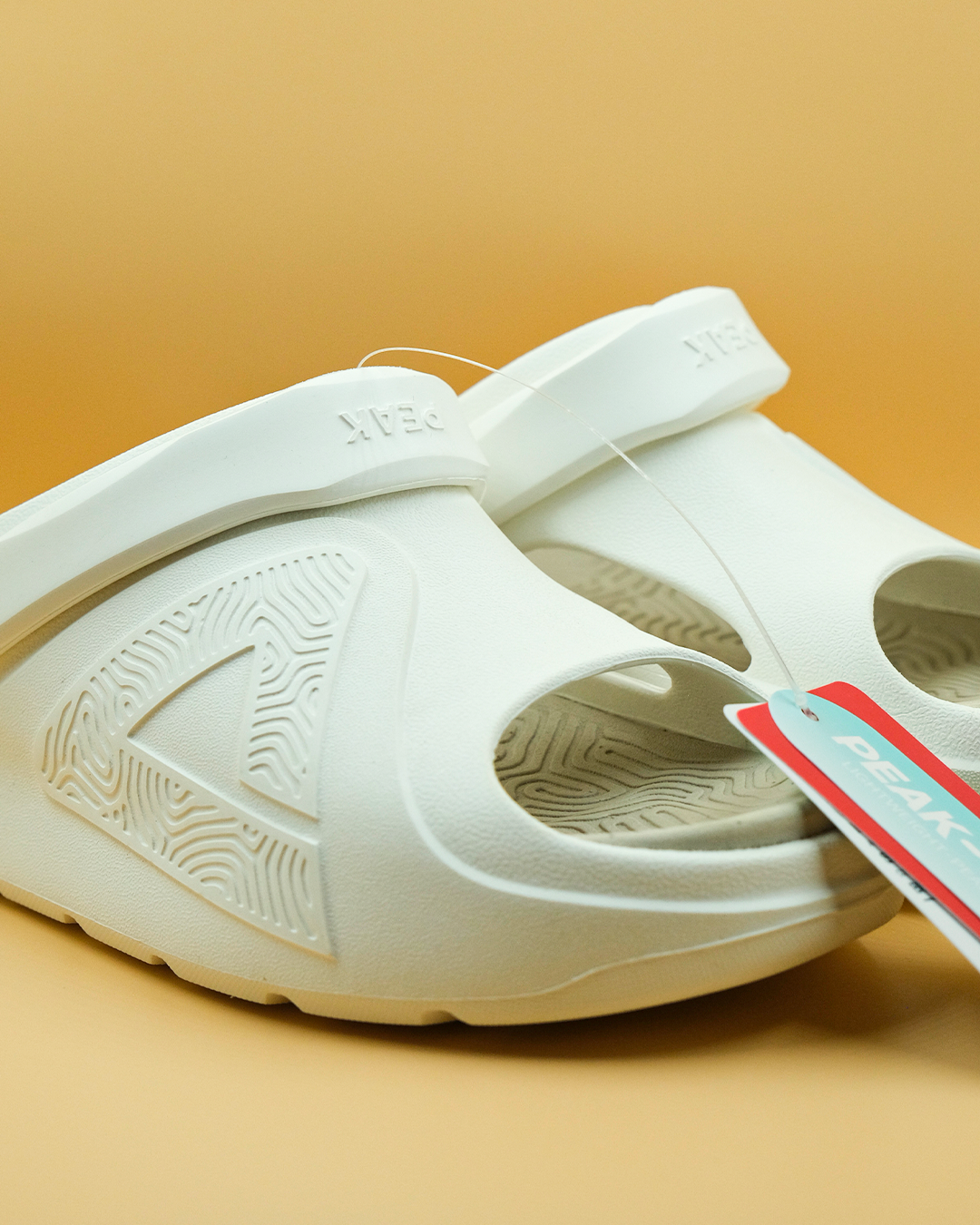 Peak taichi CROG beige
